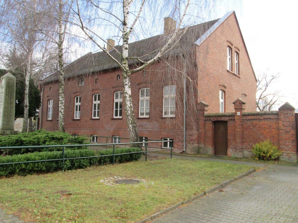 Herberge Im "Alten Pfarrhaus" In Schmergow Am Havel-Radweg Exterior foto