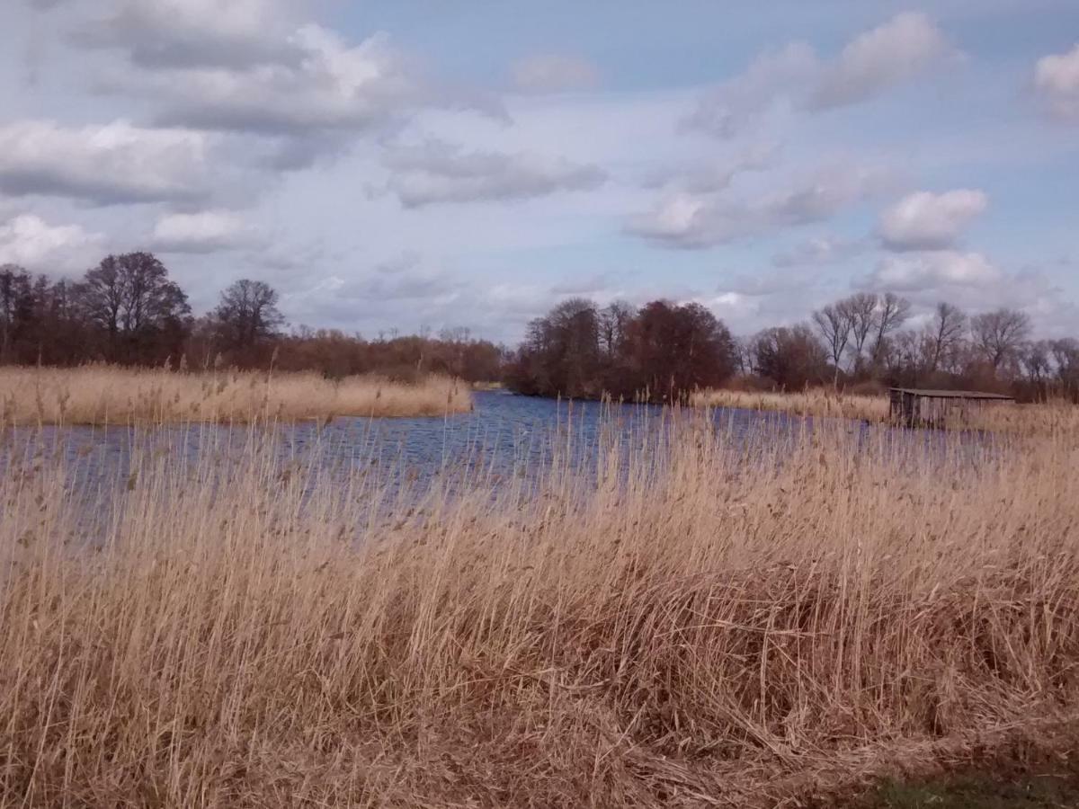 Herberge Im "Alten Pfarrhaus" In Schmergow Am Havel-Radweg Exterior foto